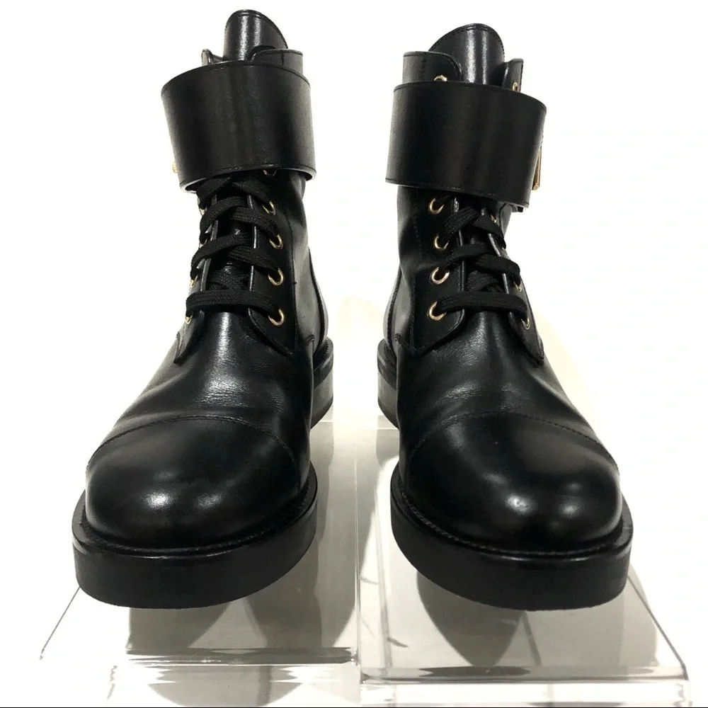 Authentic Louis Vuitton Wonderland Leather Moto Combat Military Boots Booties 7 - Picture 3 of 15